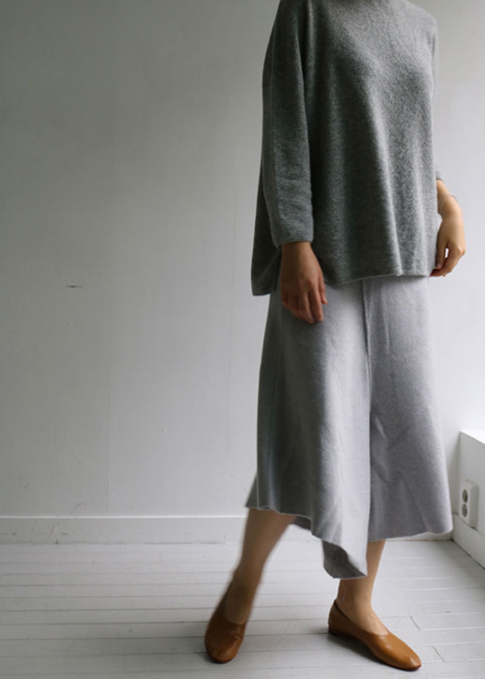 Asymmetric Knitted Skirt Trousers - Grey